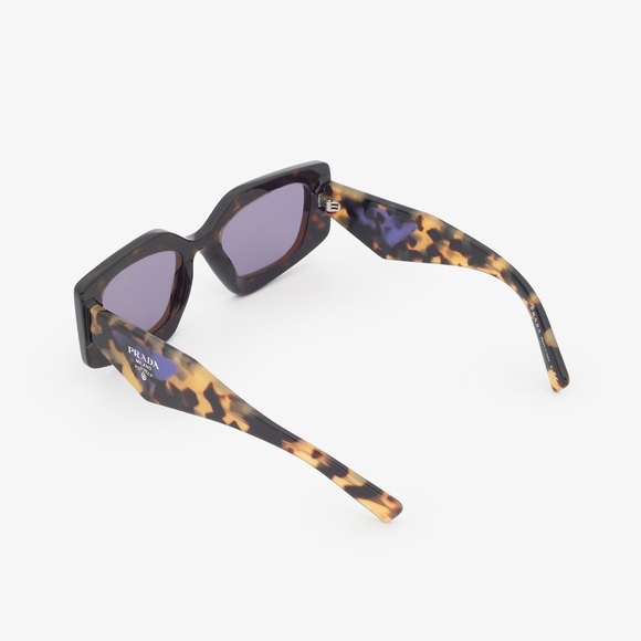 Prada Tortoiseshell Frame Sunglasses 	Authentic Original